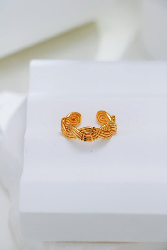 Elegant S925 Sterling Silver Braided Stripe Ring