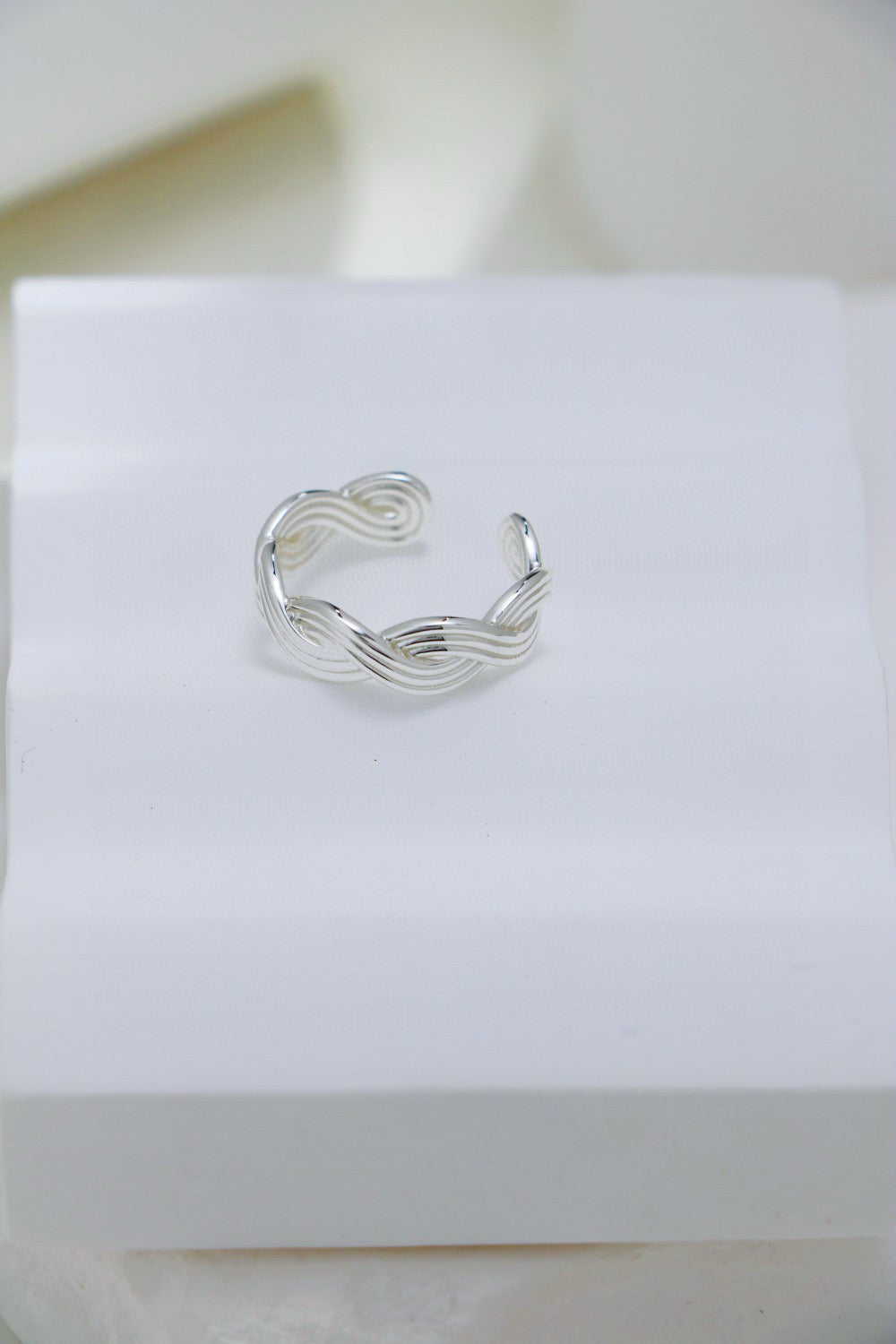 Elegant S925 Sterling Silver Braided Stripe Ring